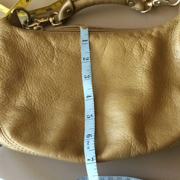 Hobo International Small Gold Leather Hobo Shoulder Bag - Picture 7 of 7